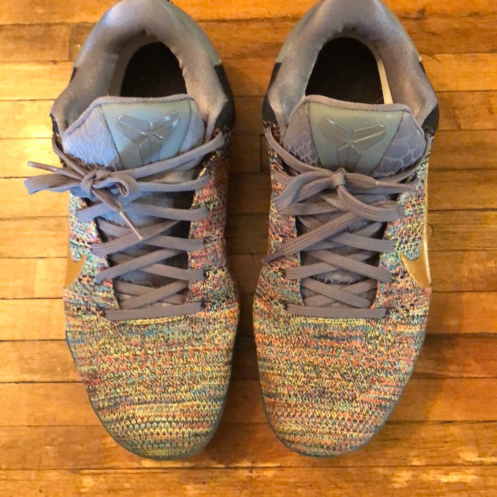 Kobe Customized tennis shoes